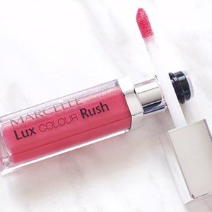 2/15 NWT Marcelle lux colour rush 82 ruby rose lip lacquer